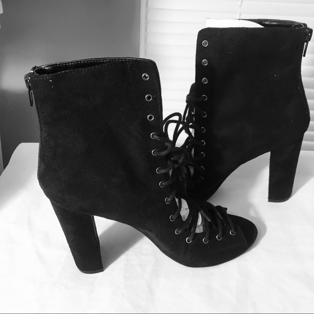 (Bonus Jewelry included ‼️)J. Adams Black Lace Up Shoes Sandals Heels Sz 8